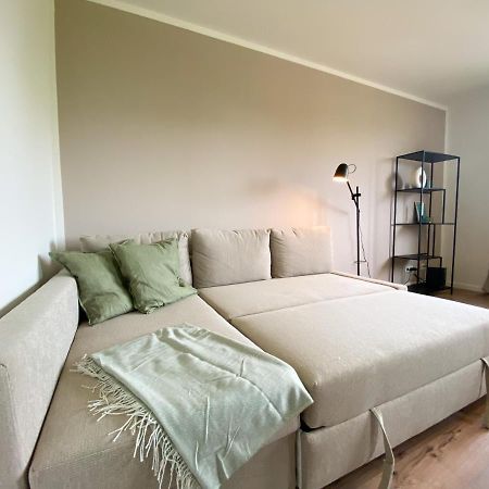 Schoene Wohnung Mit Rheinblick/Duesseldorf/Neuss/Messe Exteriör bild