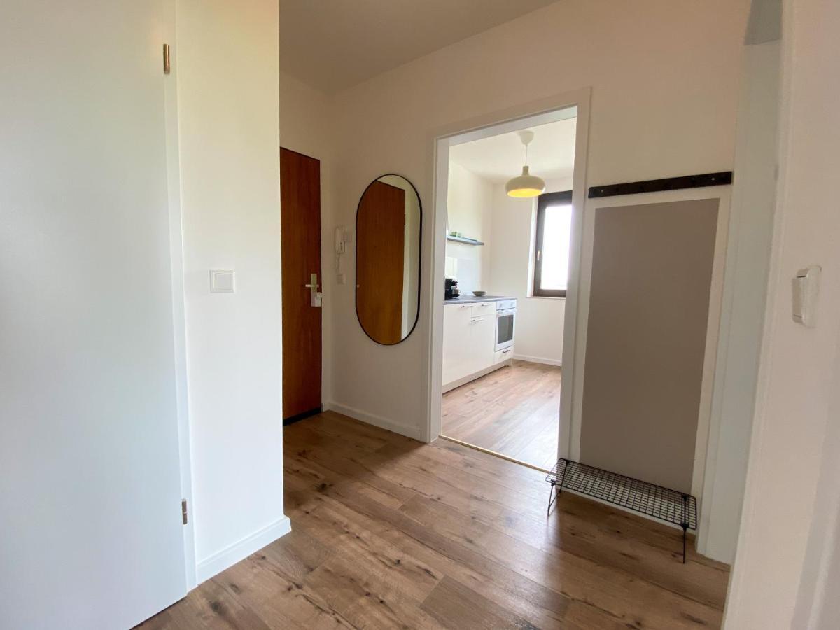 Schoene Wohnung Mit Rheinblick/Duesseldorf/Neuss/Messe Exteriör bild