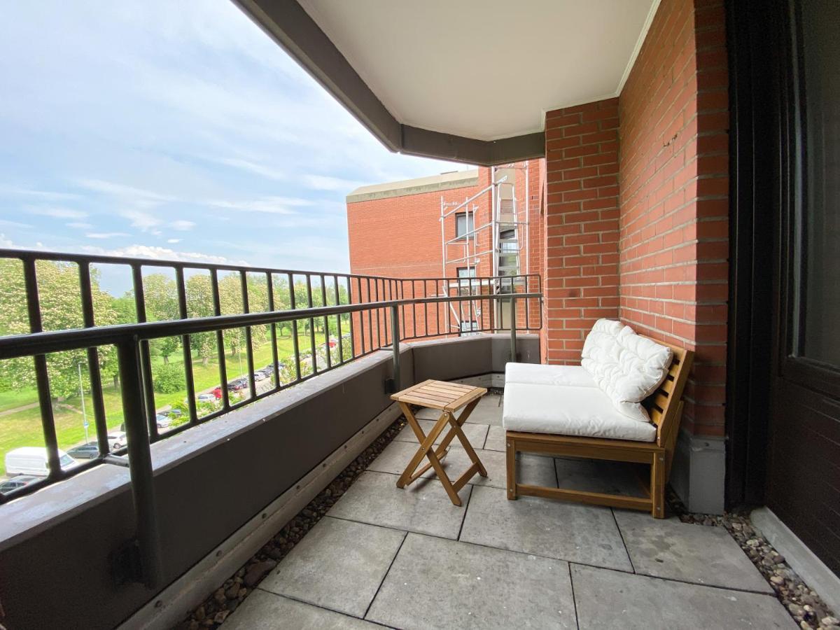 Schoene Wohnung Mit Rheinblick/Duesseldorf/Neuss/Messe Exteriör bild