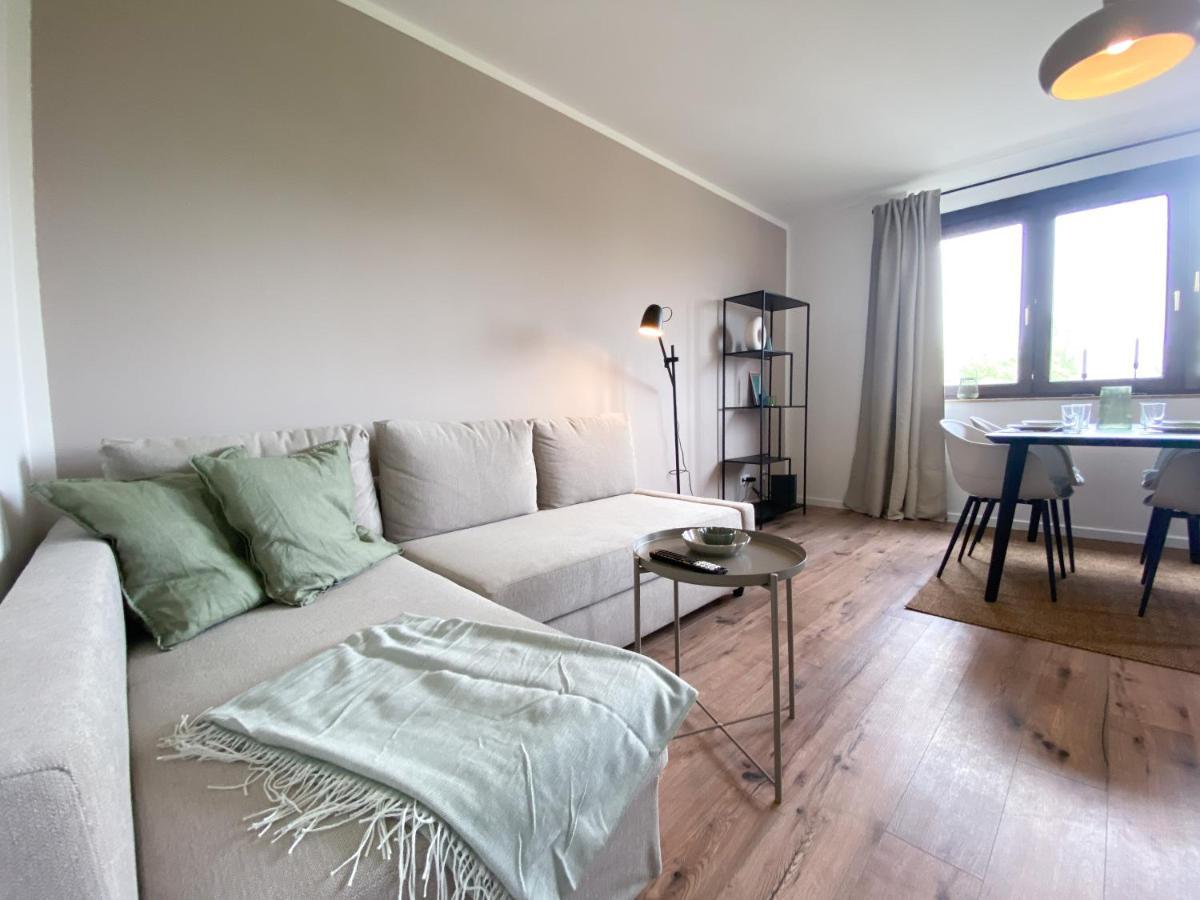 Schoene Wohnung Mit Rheinblick/Duesseldorf/Neuss/Messe Exteriör bild